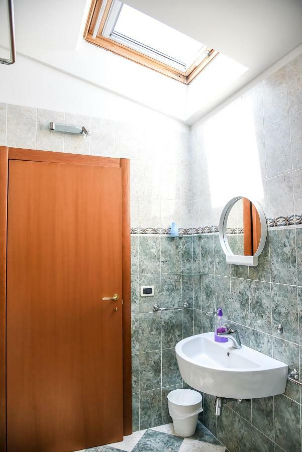 Апартаменти Attic Aries Монтезільвано Екстер'єр фото